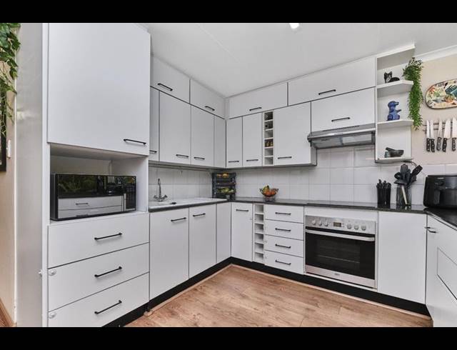 3 BEDROOM PROPERTY TO RENT IN PAULSHOF